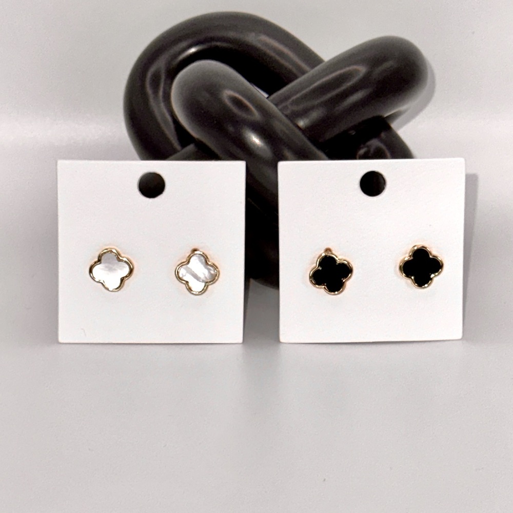 White Clover - Stud Earrings